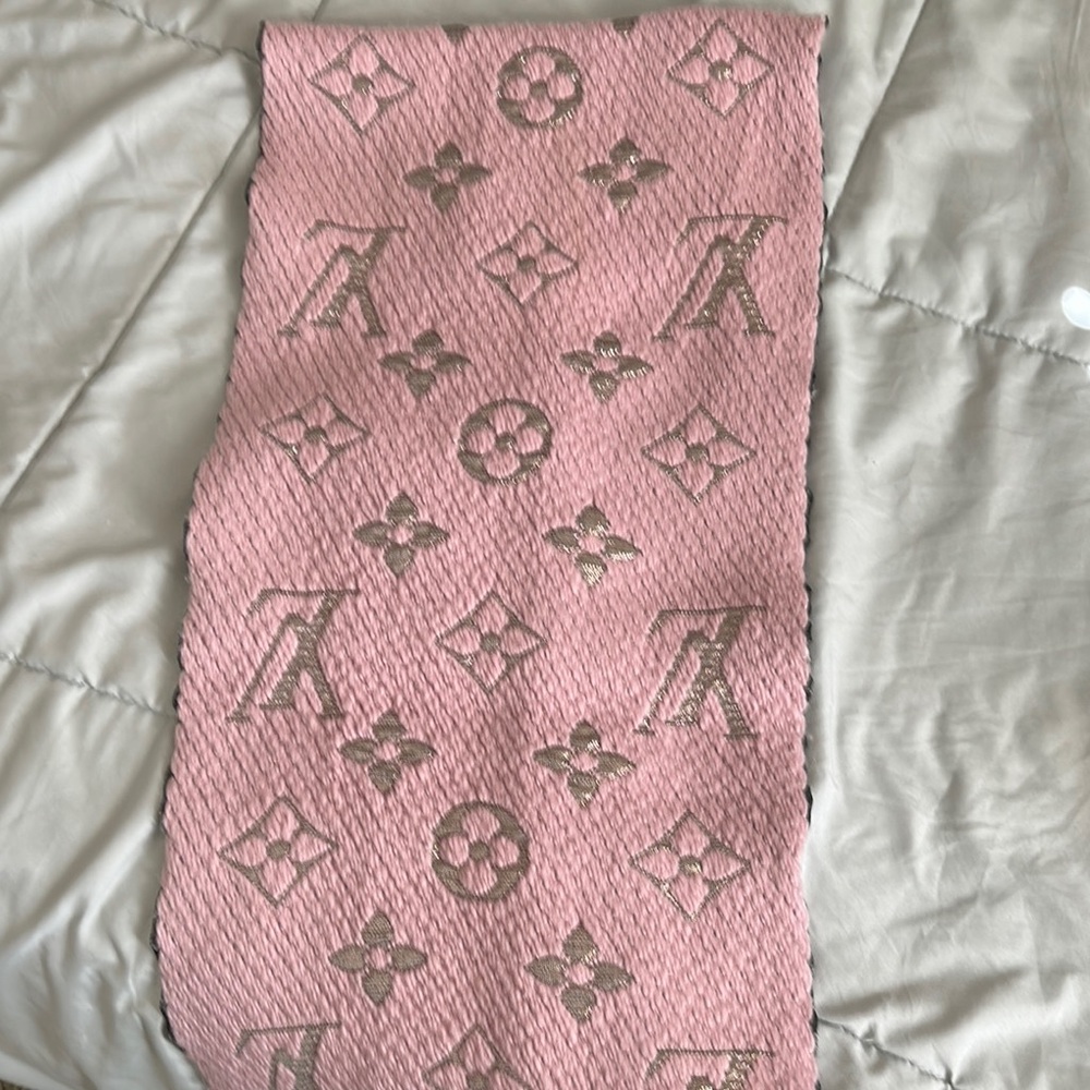 Louis Vuitton Pink and Gray Scarf
